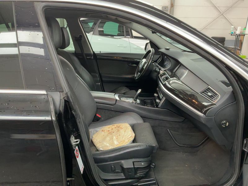 BMW 5er 530d GT 2011 – снимка 16