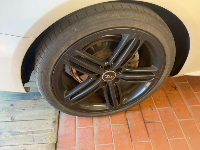 Audi A4 2.0 TDI quattro Ambiente 2012 – снимка 9