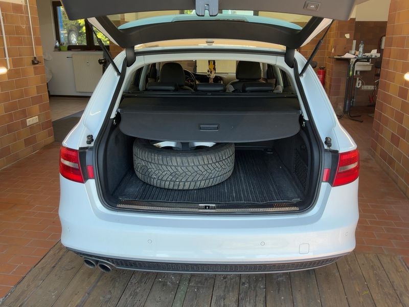 Audi A4 2.0 TDI quattro Ambiente 2012 – снимка 16