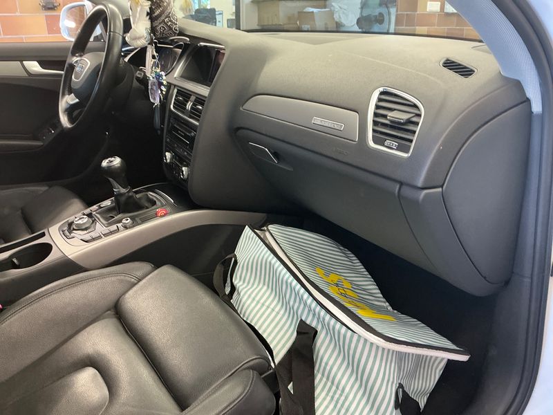 Audi A4 2.0 TDI quattro Ambiente 2012 – снимка 30