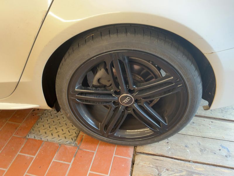 Audi A4 2.0 TDI quattro Ambiente 2012 – снимка 5