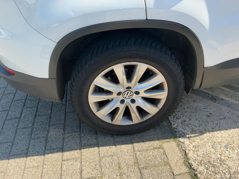 Volkswagen Tiguan 2.0 TDI Sport & Style BlueMotion Tech 2010 – снимка 9