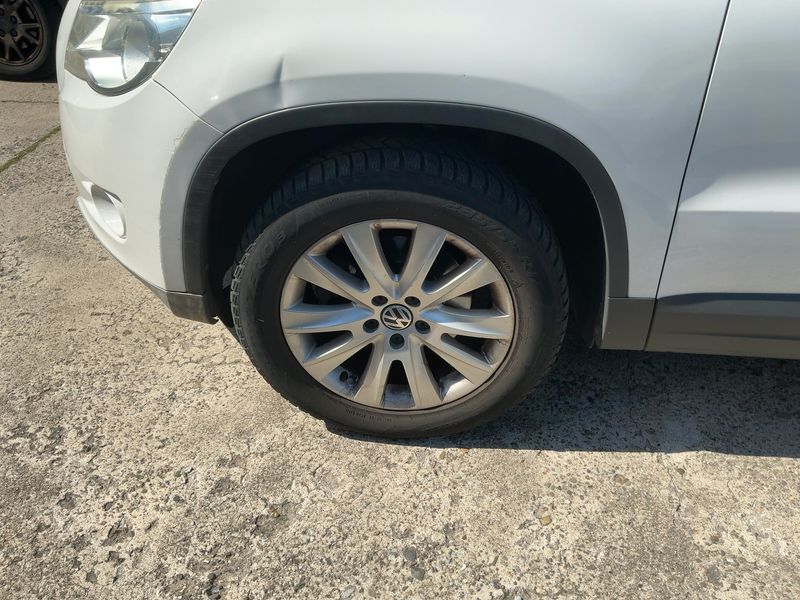 Volkswagen Tiguan 2.0 TDI Sport & Style BlueMotion Tech 2010 – снимка 3