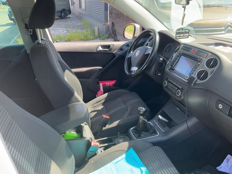 Volkswagen Tiguan 2.0 TDI Sport & Style BlueMotion Tech 2010 – снимка 16