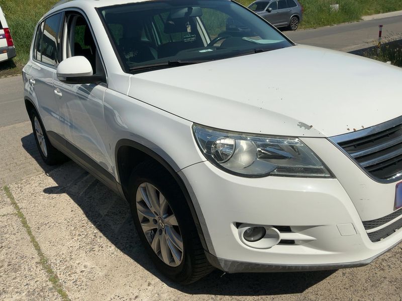 Volkswagen Tiguan 2.0 TDI Sport & Style BlueMotion Tech 2010 – снимка 12