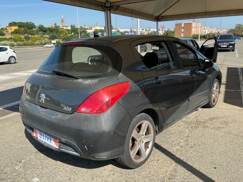 Peugeot 308 1.6 HDi Premium 2008 – снимка 2