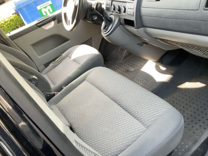 Volkswagen T5 Transporter 2.0 TDI Van Business Line L2H1 2013 – снимка 11