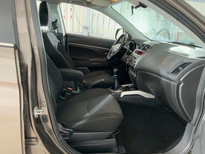 Mitsubishi ASX 1.8 DI-D Invite 4WD 2012 – снимка 16