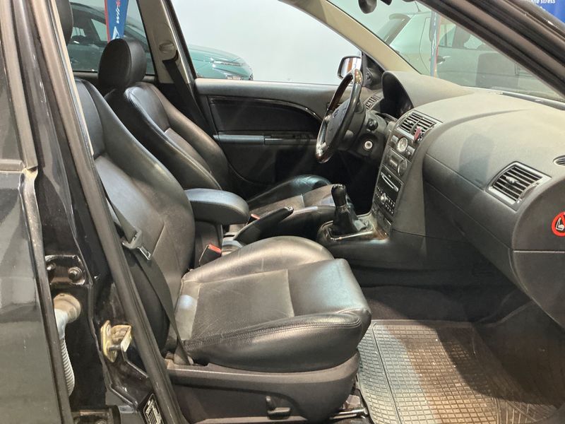 Ford Mondeo 1.8 Ghia X 2004 – снимка 3
