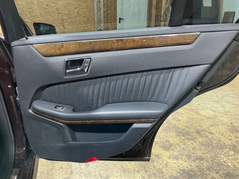 Mercedes-Benz E-Klasse E 350 CGI BlueEfficiency Elegance 2009 – снимка 29