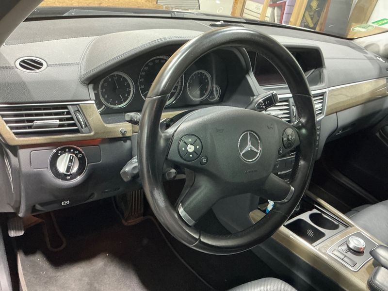 Mercedes-Benz E-Klasse E 350 CGI BlueEfficiency Elegance 2009 – снимка 26