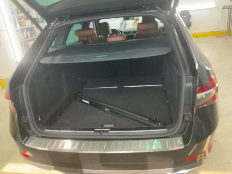 Skoda Superb 2.0 TDI L&K 4x4 2022 – снимка 15