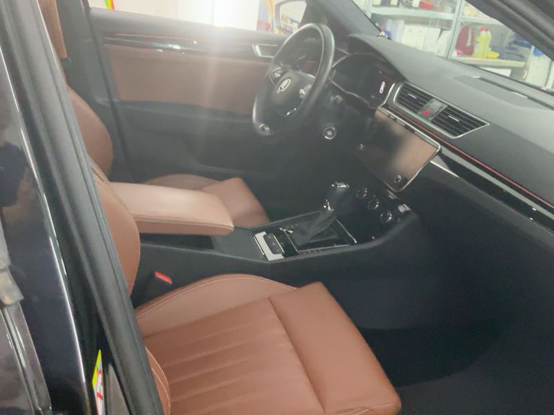 Skoda Superb 2.0 TDI L&K 4x4 2022 – снимка 16