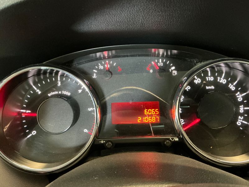 Peugeot 3008 1.6 HDi Premium 2011 – снимка 4
