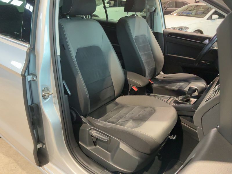 Volkswagen Golf VII Sportsvan 2.0 TDI Carat 2016 – снимка 16