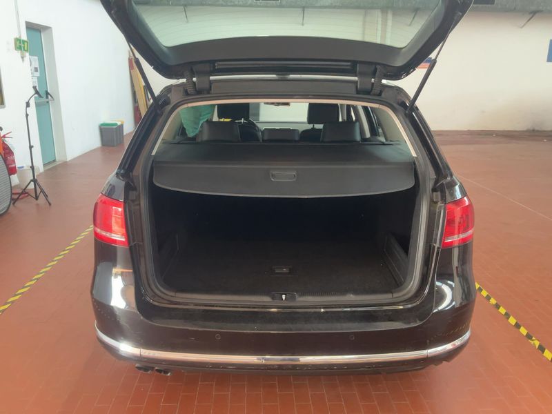 Volkswagen Passat 2.0 TDI Highline BlueMotion Tech 2014 – снимка 10