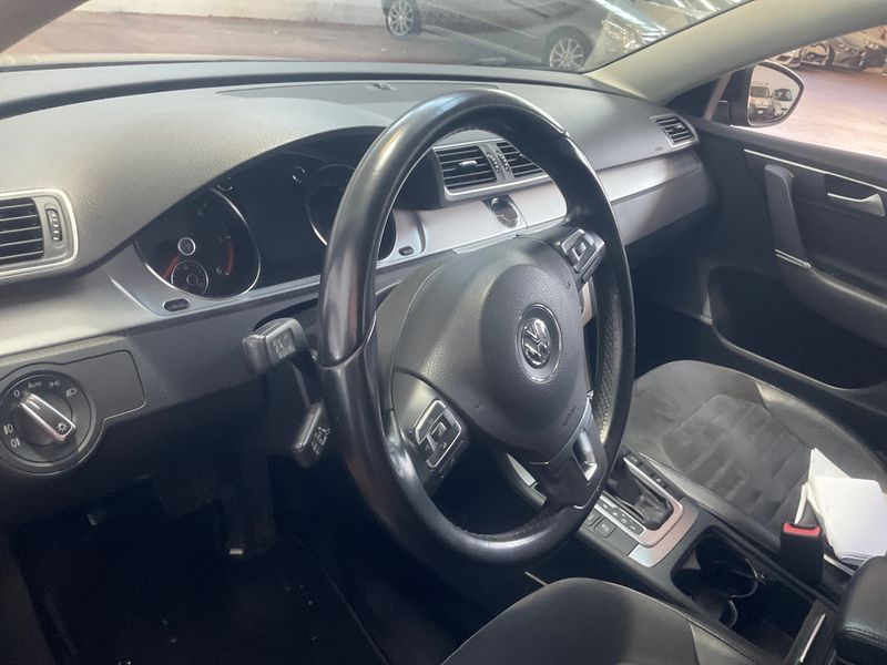 Volkswagen Passat 2.0 TDI Highline BlueMotion Tech 2014 – снимка на щета