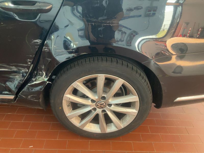 Volkswagen Passat 2.0 TDI Highline BlueMotion Tech 2014 – снимка на щета