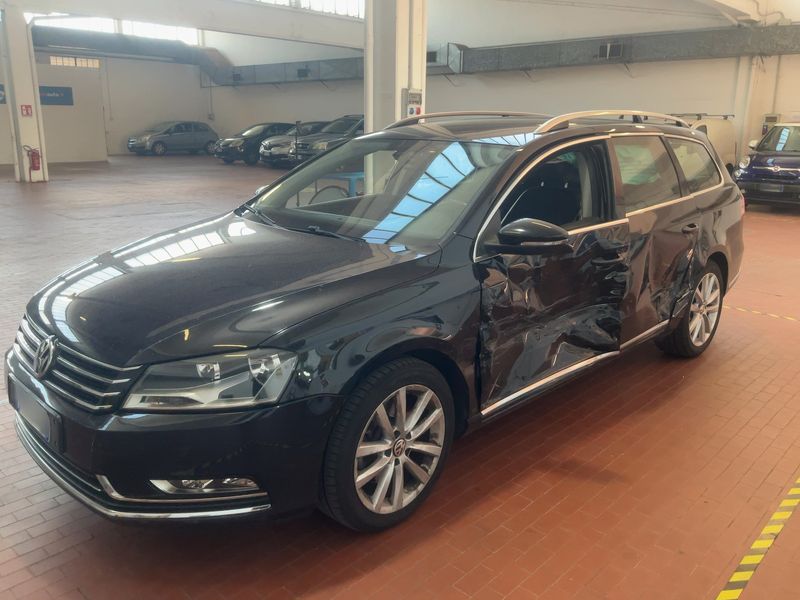 Volkswagen Passat 2.0 TDI Highline BlueMotion Tech 2014 – снимка 2