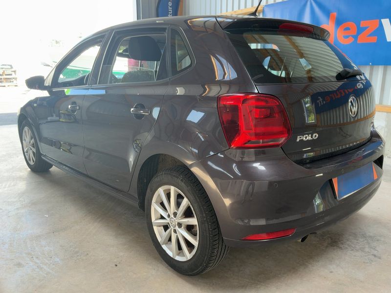 Volkswagen Polo 1.2 TSI Lounge BlueMotion Tech 2015 – снимка 6