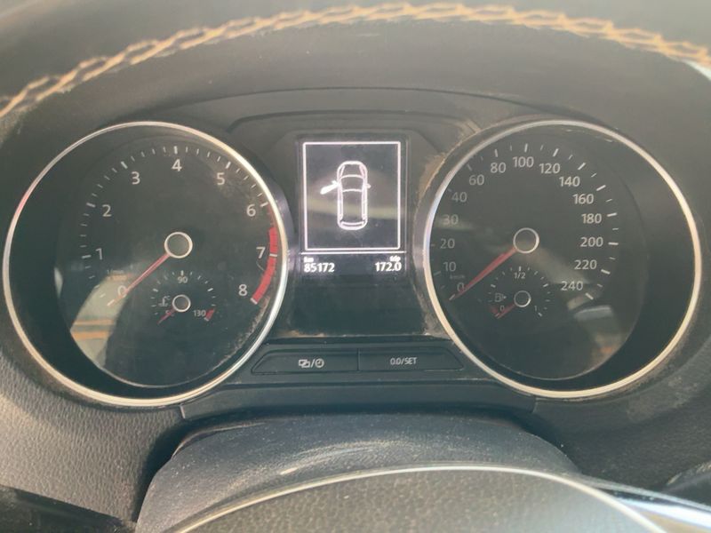 Volkswagen Polo 1.2 TSI Lounge BlueMotion Tech 2015 – снимка 18
