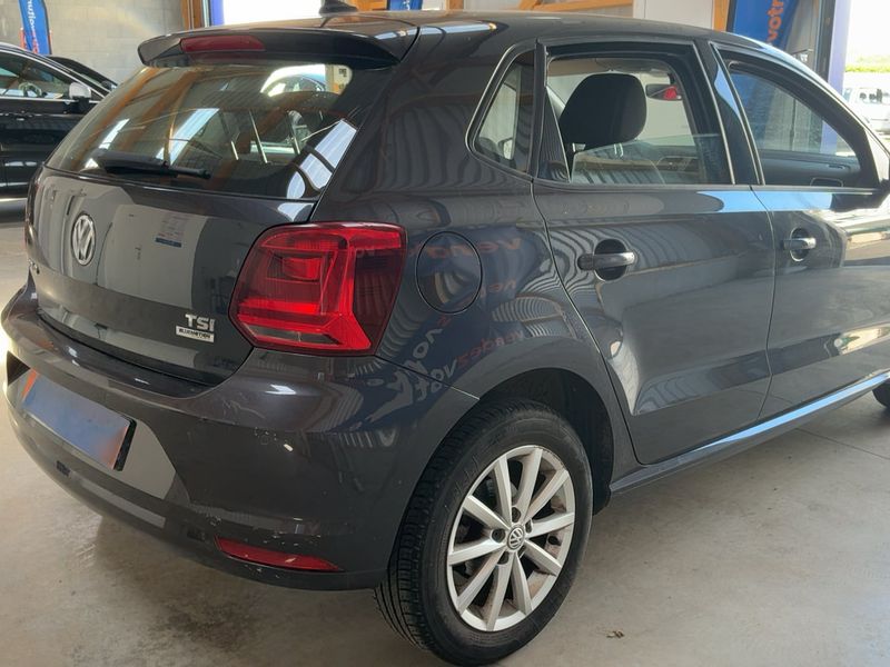 Volkswagen Polo 1.2 TSI Lounge BlueMotion Tech 2015 – снимка 8