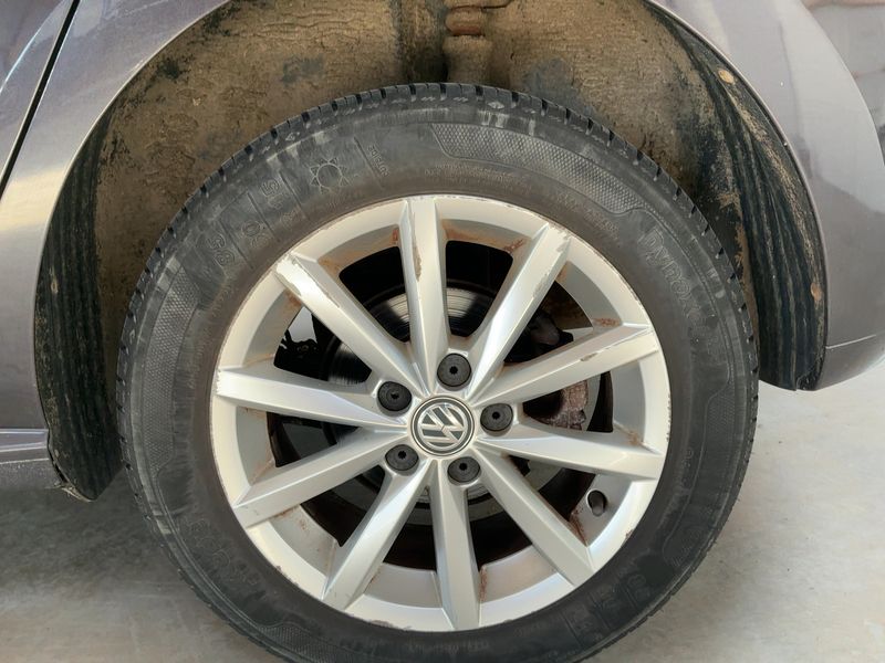 Volkswagen Polo 1.2 TSI Lounge BlueMotion Tech 2015 – снимка 5