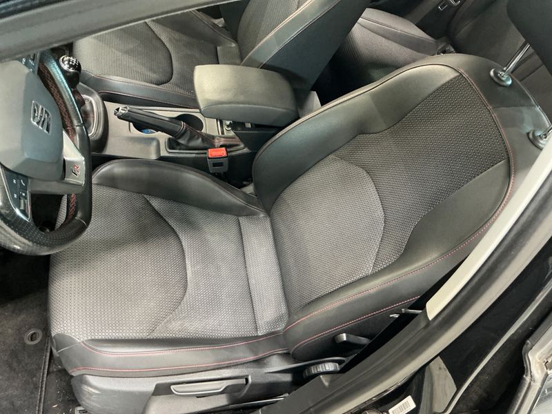 Seat Leon 1.4 TSI ACT FR 2015 – снимка 32