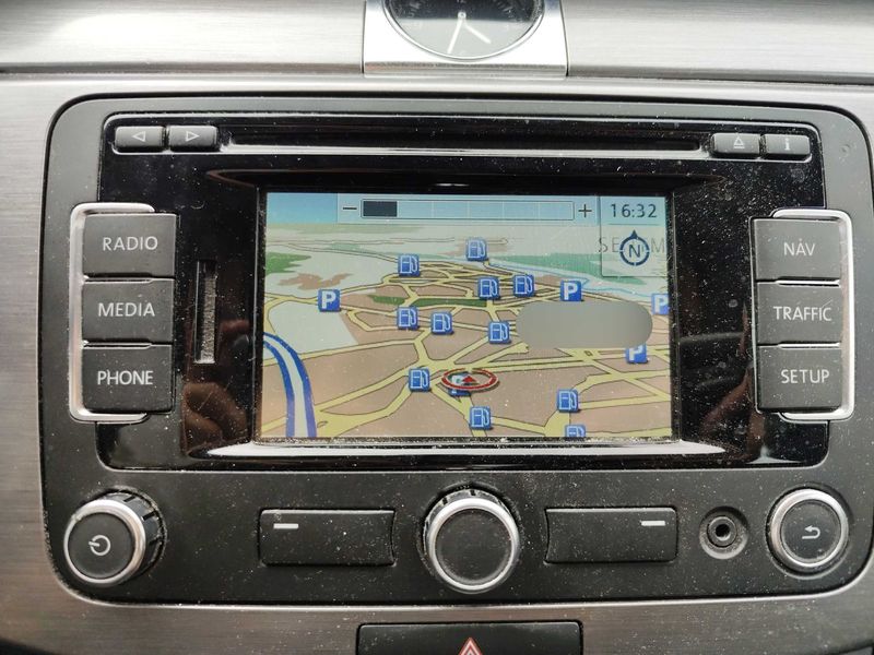 Volkswagen Passat 2.0 TDI Advance BlueMotion Tech 2013 – снимка 13