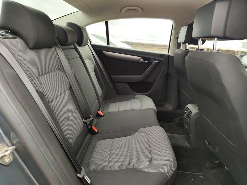 Volkswagen Passat 2.0 TDI Advance BlueMotion Tech 2013 – снимка 14