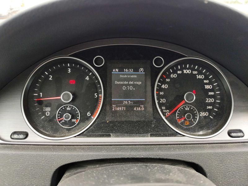 Volkswagen Passat 2.0 TDI Advance BlueMotion Tech 2013 – снимка 12