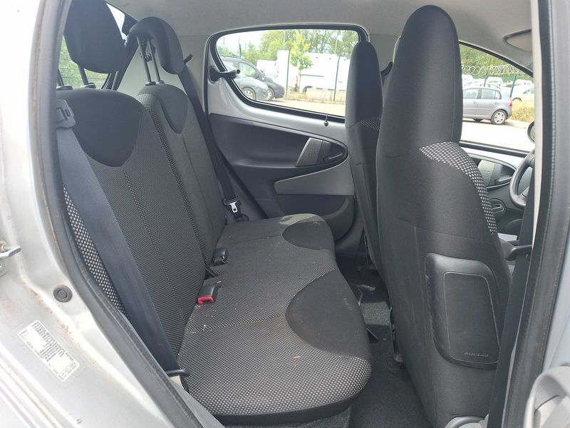 Toyota Aygo 1.0 Confort 2009 – снимка 13