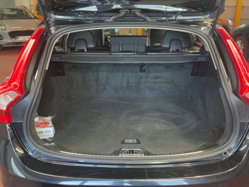 Volvo V60 2.0 D4 Summum 2014 – снимка 15