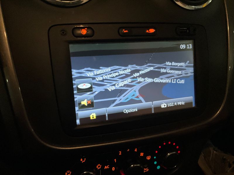 Dacia Logan MCV 1.2 LPG Laureate 2014 – снимка на щета