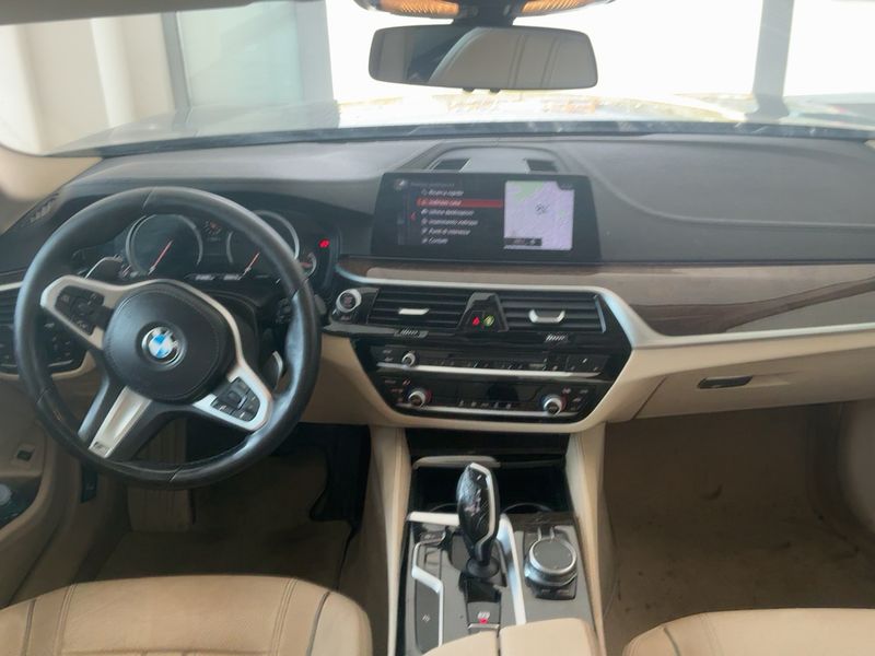 BMW 5er 520d xDrive Luxury Line 2018 – снимка 17