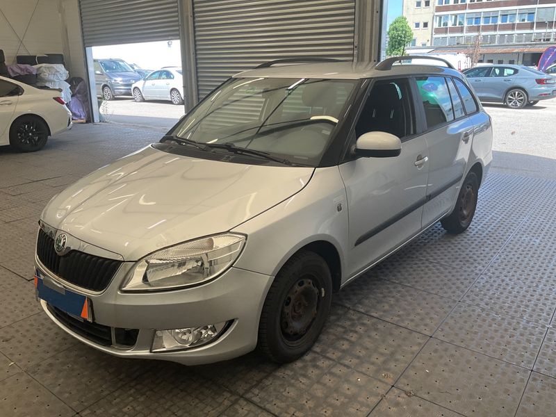 Skoda Fabia 1.2 TSI Family 2013 – снимка 1