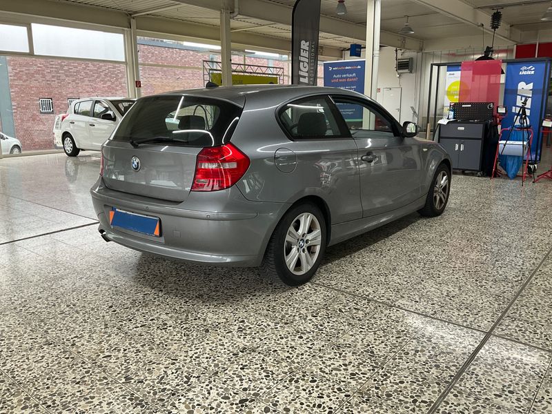 BMW 1er 116i 2011 – снимка 2