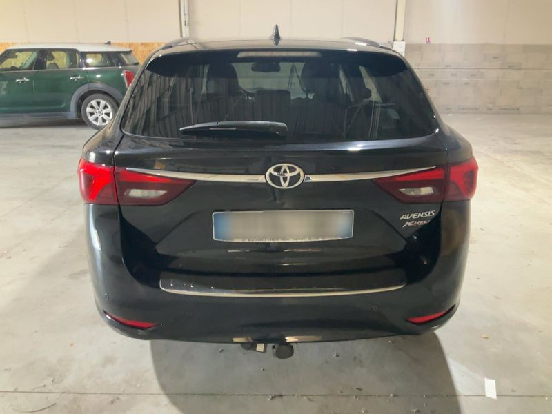 Toyota Avensis 1.6 D-4D Executive 2016 – снимка 7