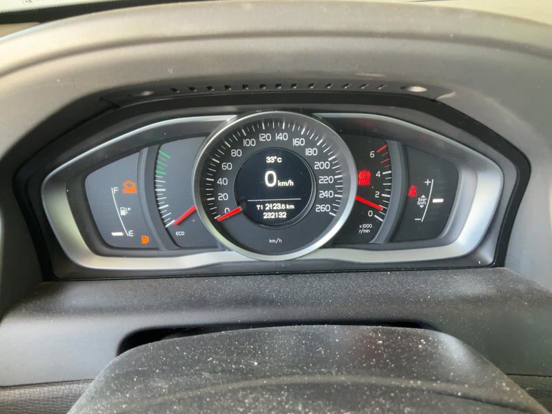 Volvo XC60 2.0 D3 Kinetic 2WD 2016 – снимка 18