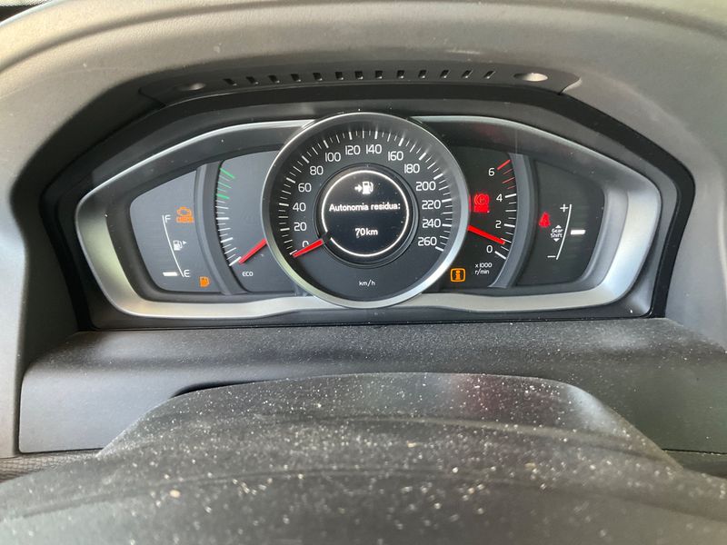 Volvo XC60 2.0 D3 Kinetic 2WD 2016 – снимка 28
