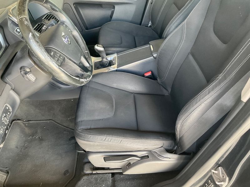 Volvo XC60 2.0 D3 Kinetic 2WD 2016 – снимка 23