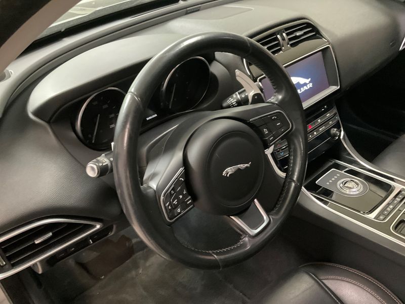Jaguar XE 20d Business 2017 – снимка 25