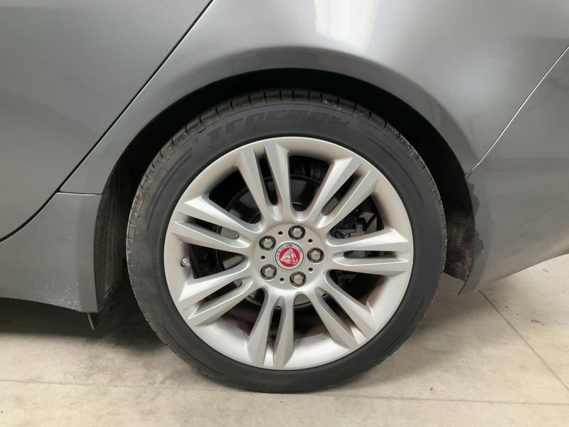 Jaguar XE 20d Business 2017 – снимка 5