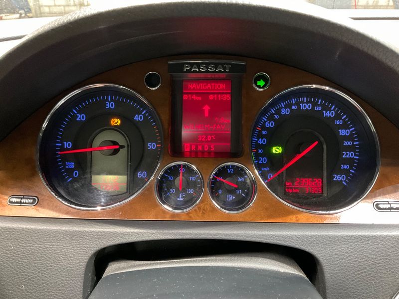 Volkswagen Passat 2.0 TDI Highline 2008 – снимка 4