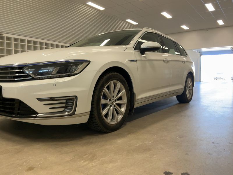 Volkswagen Passat 1.4 GTE 2016 – снимка 2