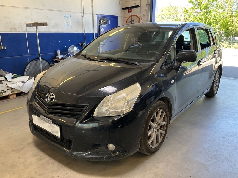Toyota Verso 2.0 D-4D Travel 2013 – снимка 1