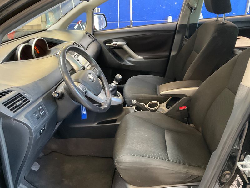 Toyota Verso 2.0 D-4D Travel 2013 – снимка 3
