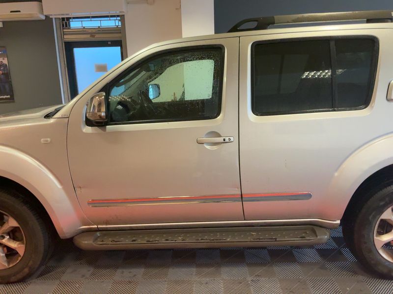 Nissan Pathfinder 2.5 dCi Platinum 2009 – снимка 4