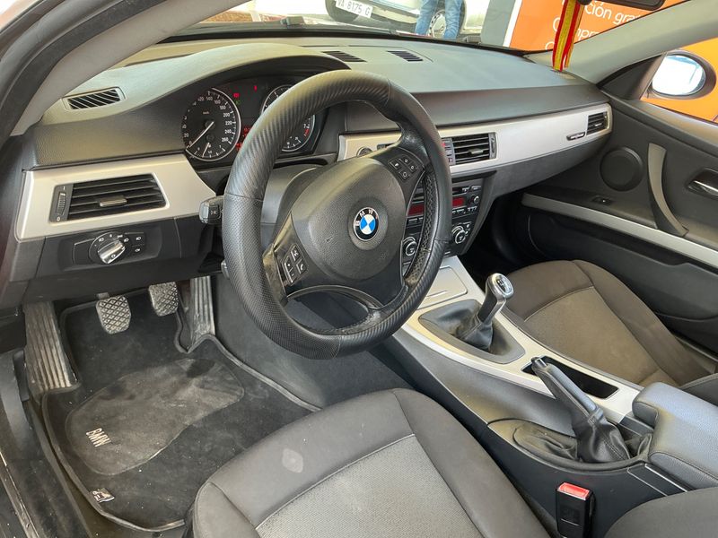 BMW 3er 320i 2008 – снимка 24