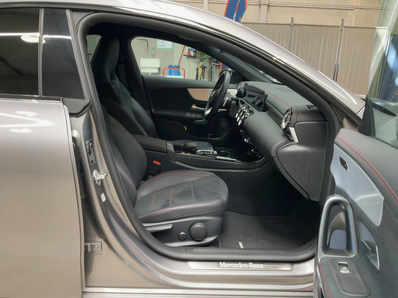 Mercedes-Benz CLA-Klasse CLA 200 d AMG Line 2022 – снимка 17
